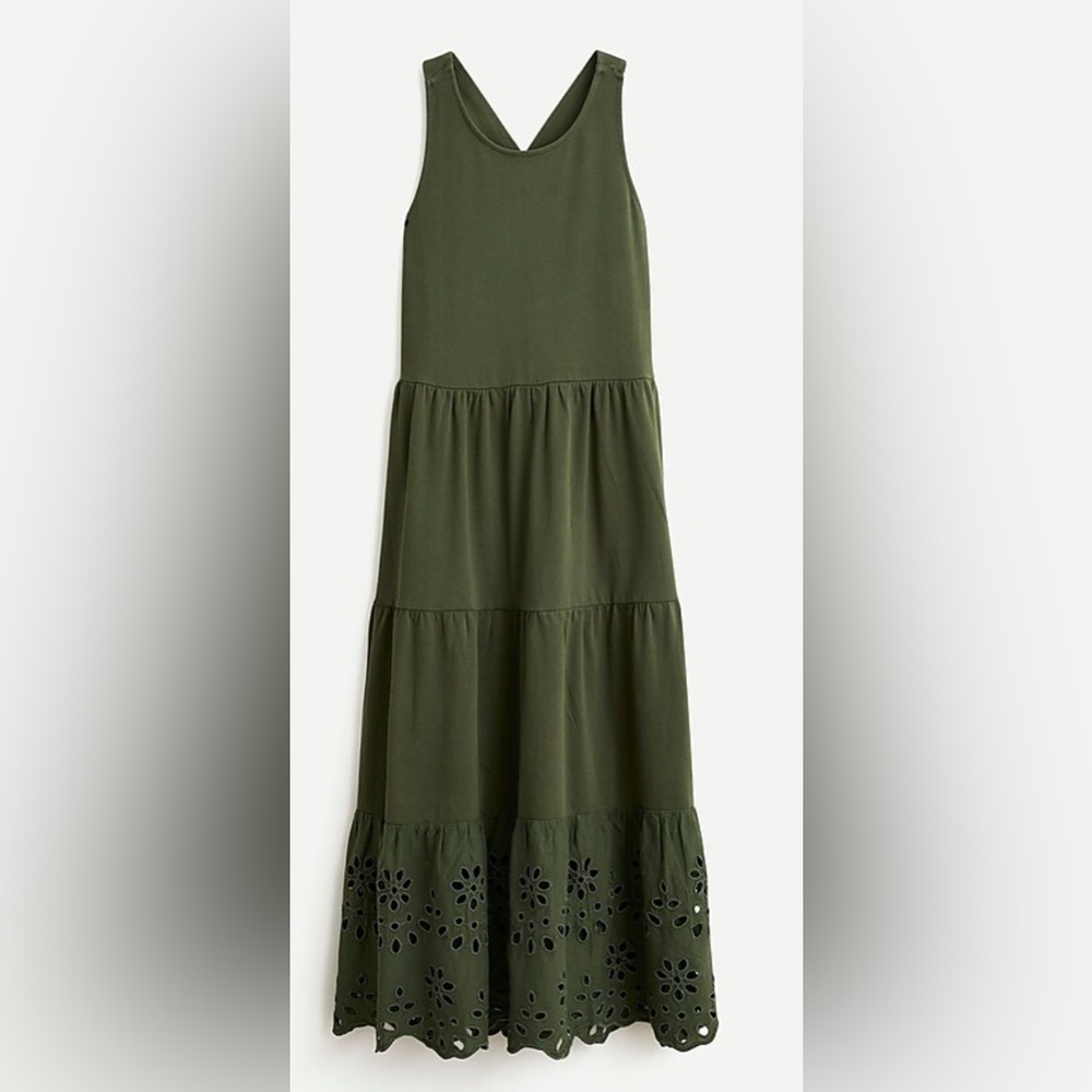 J. CREW Tiered Knit
Maxi Dress Eyelet
Trim Fit & Flare - Olive